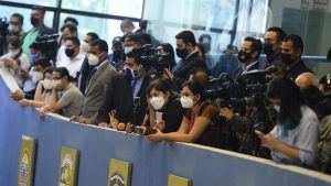 Periodistas y defensores de derechos también pueden ser atacados en el régimen de excepción