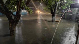 Lluvia genera inundaciones en varias zonas de El Salvador