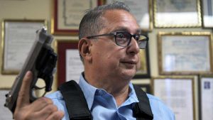 El alcalde de San José Guayabal anuncia su salida de ARENA. "Las renuncias pueden resultar en algo positivo”, dice diputado Ricardo Godoy