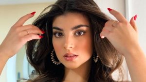 VIDEO: Adriana Hasbún ya tiene una doble en TikTok