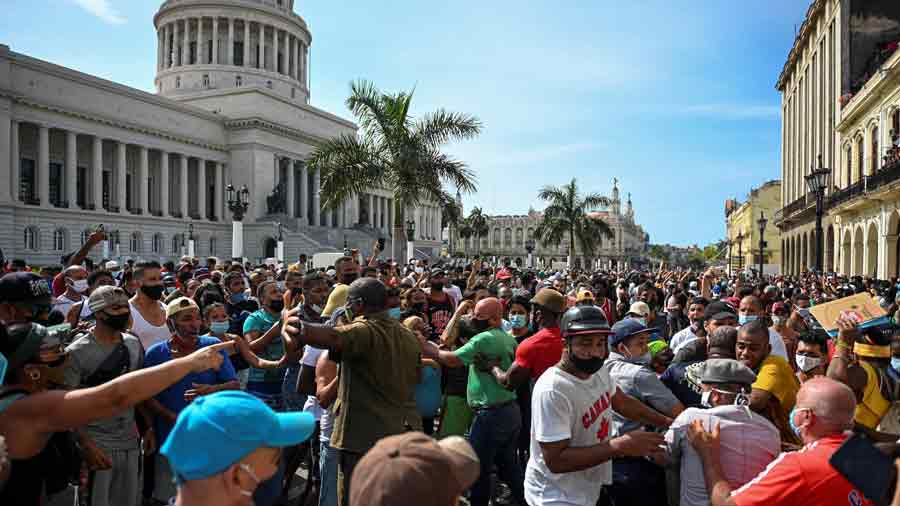 manifestacion en cuba contra gobierno (9)