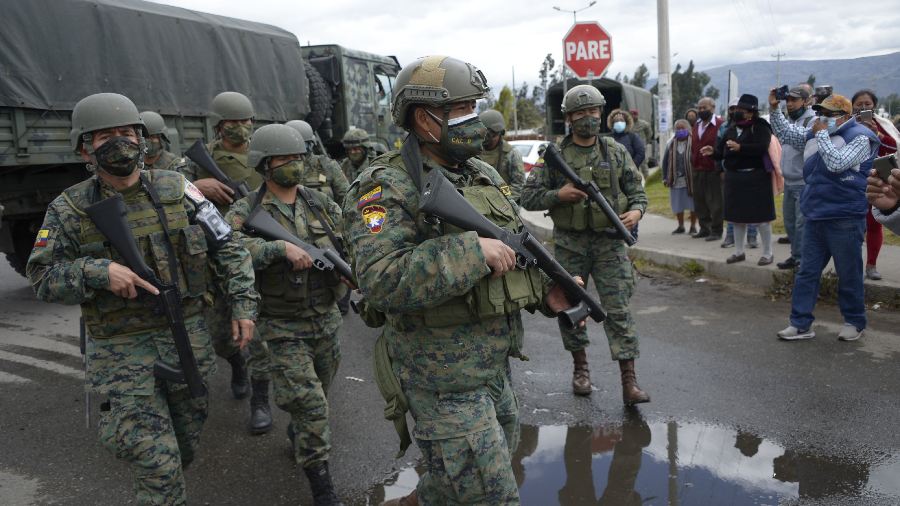 Una policía violada, heridos y muertos: El trágico saldo de los motines carcelarios en Ecuador - Vimarsana News