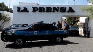 Fiscalía de Nicaragua acusa a cuatro trabajadores de La Prensa de conspirar