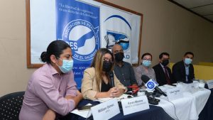 “Una vez el periodismo es silenciado, la sociedad entera es silenciada”, afirma panel de expertos