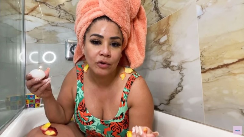 Carolina Sandoval La Venenosa es criticada por exhibir sus estrías y  celulitis - Noticias de El Salvador