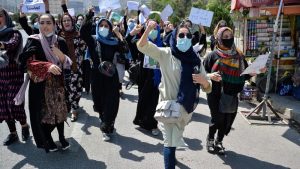 Los talibanes prohíben los parques de Kabul a las mujeres