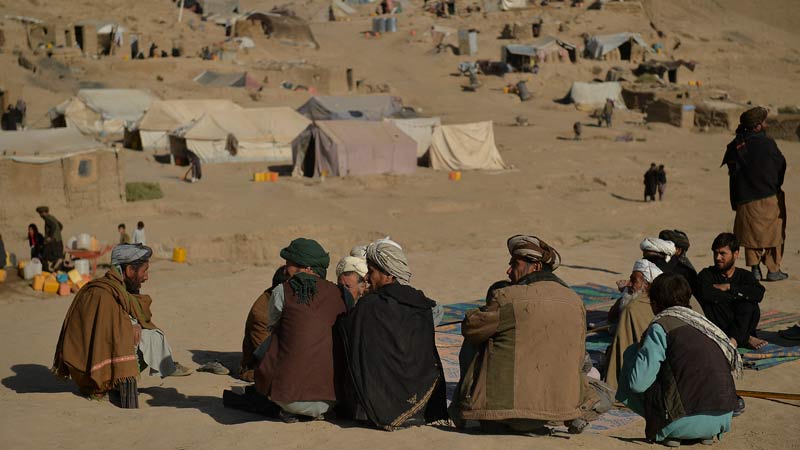 Afganos venderan hijas pequemas por comida (5)