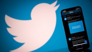 Twitter restringe la lectura de tuits para contener el uso de datos por la IA
