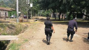 Policía herido y delincuente muerto en un ataque en San José Villanueva, La Libertad