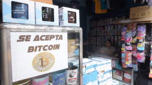 Solo el 13% de las empresas en el país ha recibido pagos en Bitcoin, según estudio de Camarasal