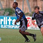 El Salvador's Nildenson Silva De Mello (left) celebrates with team