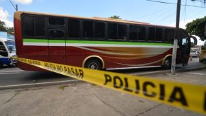 Pandilleros asesinan a motorista de la ruta 108 en San Juan Ópico