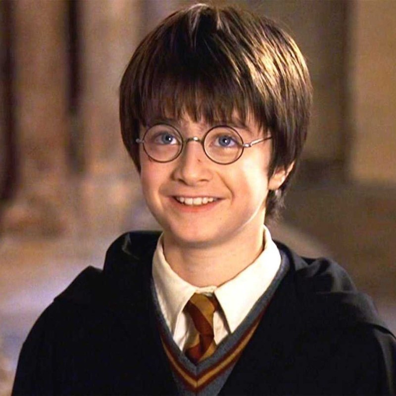 Daniel Radcliffe tenía 12 años cuando protagonizó el primer filme de "Harry Potter" en 2001. Foto: Warner Bros