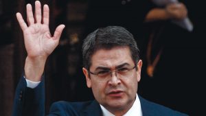 Juan Orlando Hernández dice estar "presto y listo para colaborar" ante petición de extradición de EE.UU.