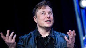 Tesla perdió más de $400 millones por el desplome del Bitcoin