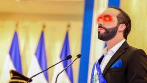 El Salvador se aboca al impago debido al Bitcoin, destaca periódico español
