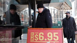 Fuerte inflación en Estados Unidos "no es tolerable", dice secretaria del Tesoro de ese país