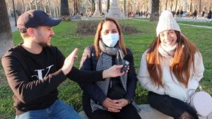 VIDEOS. "No sabíamos que El Salvador tenía lugares tan hermosos", así reaccionan en Barcelona al mirar imágenes del país