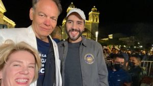 Asesor de Bukele con el Bitcoin borra decenas de tuits con mensajes sobre ataque de Rusia a Ucrania