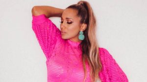 Elena Villatoro sorprende a sus seguidores al transformarse en Karol G