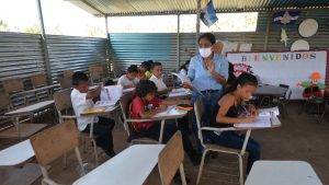 Escuela, sin electricidad ni agua a tres años de visita de otrora viceministro