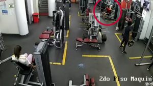 VIDEO: Hombre colapsa en el gimnasio y muere al no recibir ayuda inmediata