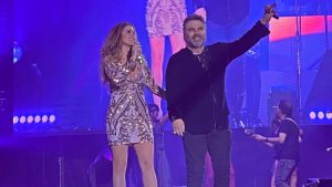 VIDEO: Al son de "¡beso, beso!", el público salvadoreño intentó que Lucero y Mijares reavivaran su amor