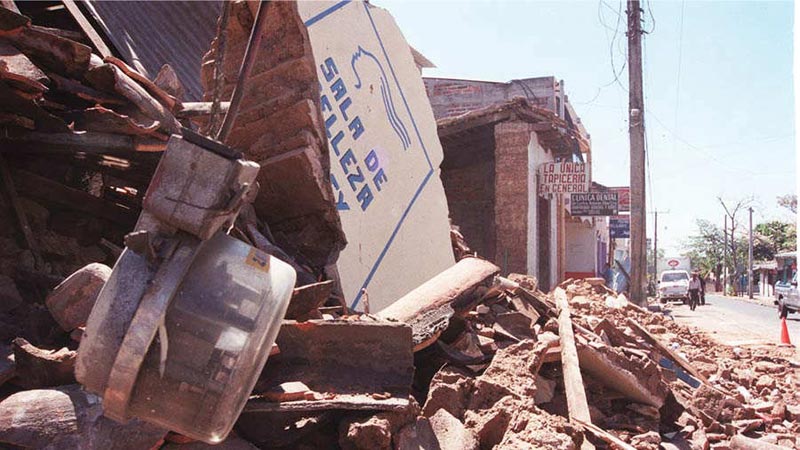 Terremoto-13-febrero-2001--01