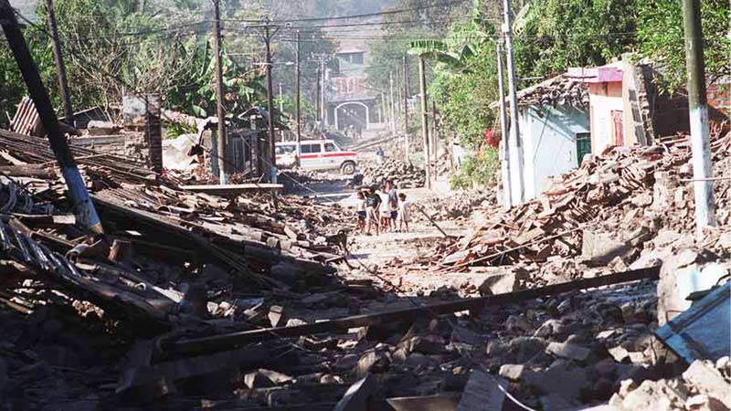 Terremoto-13-febrero-2001--02