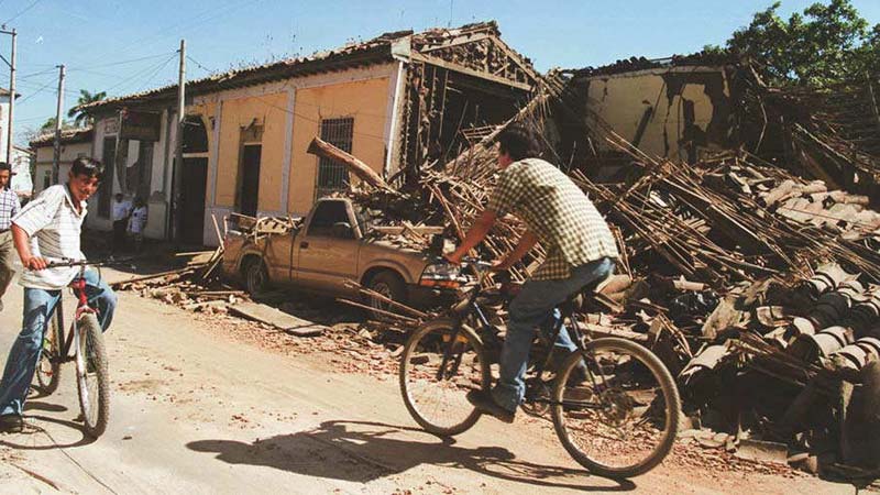 Terremoto-13-febrero-2001--06
