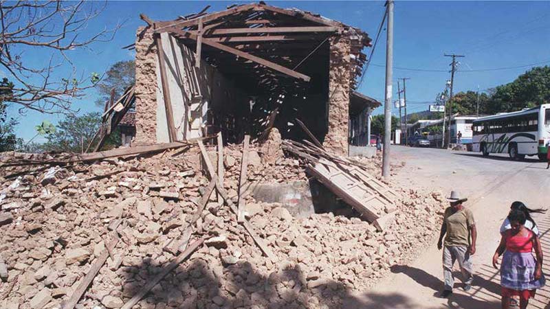 Terremoto-13-febrero-2001--12