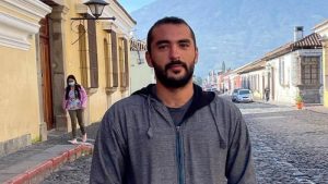 Viajero turco muestra el centro de San Salvador sin filtros en TikTok