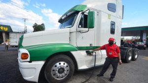 ¿Cuánto dinero ha obtenido el Gobierno en 2022 por los impuestos a la gasolina?