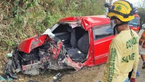 Pasajera salió del hospital Rosales y murió al accidentarse taxi en el que viajaba