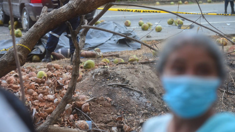 accidente-venta-cocos-muertos-menor-familia carretera a comalapa