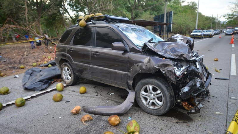 accidente-venta-cocos-muertos-menor-familia carretera a comalapa 5
