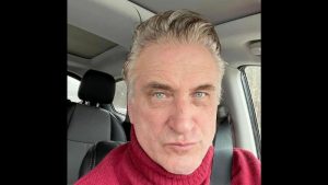 Daniel Baldwin visita El Salvador para crear una compañía de cine y televisión