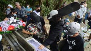 Cadáver hallado el miércoles en El Jabalí era el de un joven patinador cuyos asesinos lo torturaron antes de matarlo