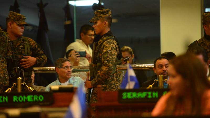 imagenes ineditas de militarizacion en asamblea legislativa (13)