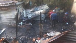 “Hasta mis pollitos y gallinas se murieron en el incendio”, señaló víctima de siniestro en Sonsonate