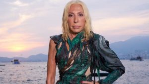 Laura Bozzo es el “hazmerreír” tras imitar el tratamiento de belleza de J Balvin
