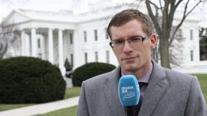 Conoce a Philip Crowther, el reportero viral que habla a la perfección seis idiomas con un acento “nativo”