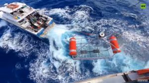VIDEO: El dramático rescate de un pescador que fue atacado por un tiburón cerca de Las Bahamas