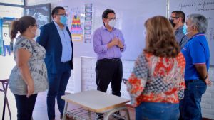 Educación recontrató a todos los maestros interinos que había dejado fuera a raíz de cambios hechos por exministra
