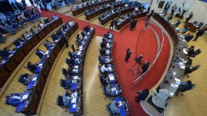 Bukele pide a la Asamblea la aprobación de más "herramientas" para combatir a pandillas