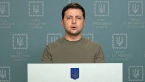 "Nos han dejado solos para defender nuestro Estado", lamenta presidente de Ucrania ante ataque de Rusia