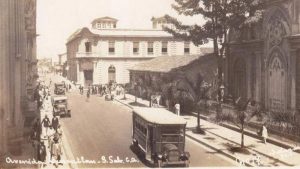 FOTOS: Así eran los primeros autobuses en los que viajaban los salvadoreños en los años 30 y 40