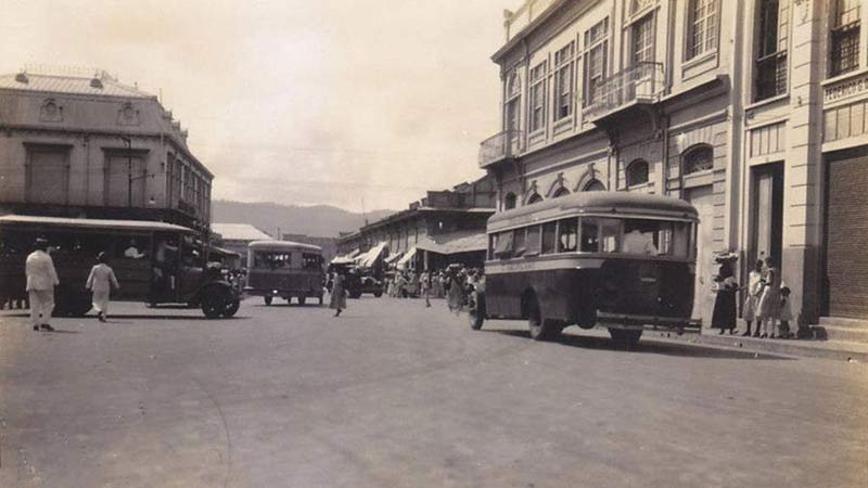 primeros-autobuses-en-los-que-viajaban-los-salvadorenos-en-los-30-40 (6)