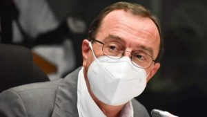 Fallo sobre reelección presidencial es “fraudulento”, dice rector de UCA