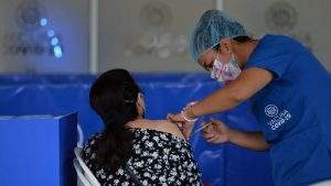 Ministerio de Salud no contempla una quinta dosis de vacuna contra el covid-19